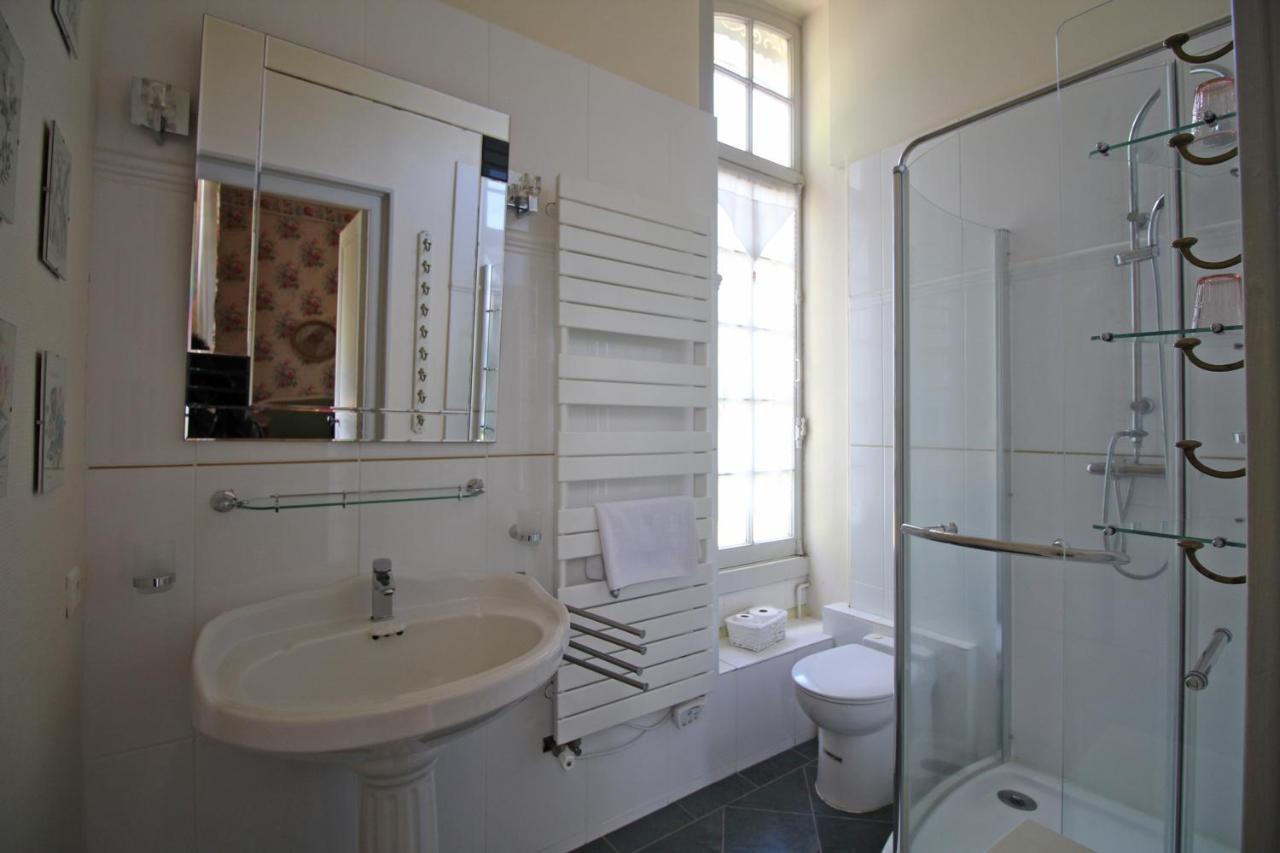 Isle Chateau De La Chabroulie מראה חיצוני תמונה