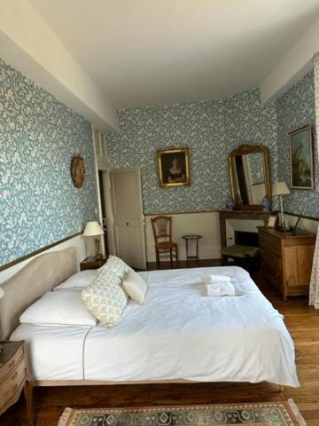 Isle Chateau De La Chabroulie מראה חיצוני תמונה